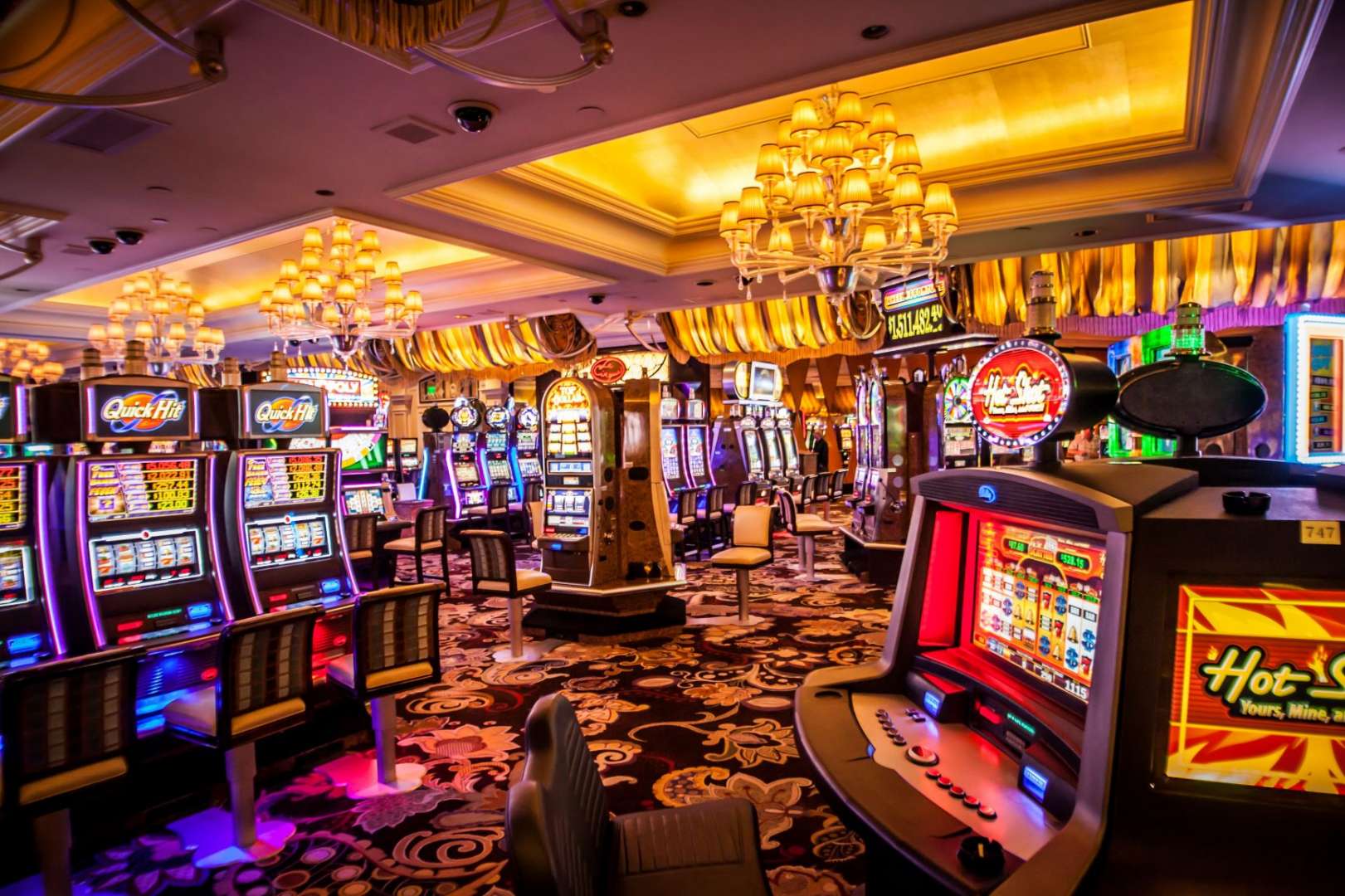 Canlı Poker Değerlendirme: Dijital Ustalık ve Stratejik Oyun